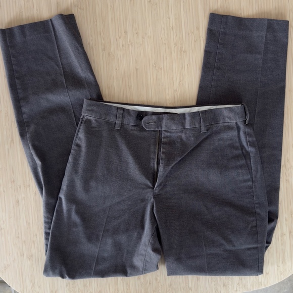 Kirkland non-Iron Work Relaxed Fit - size 32x34 - Picture 2 of 7